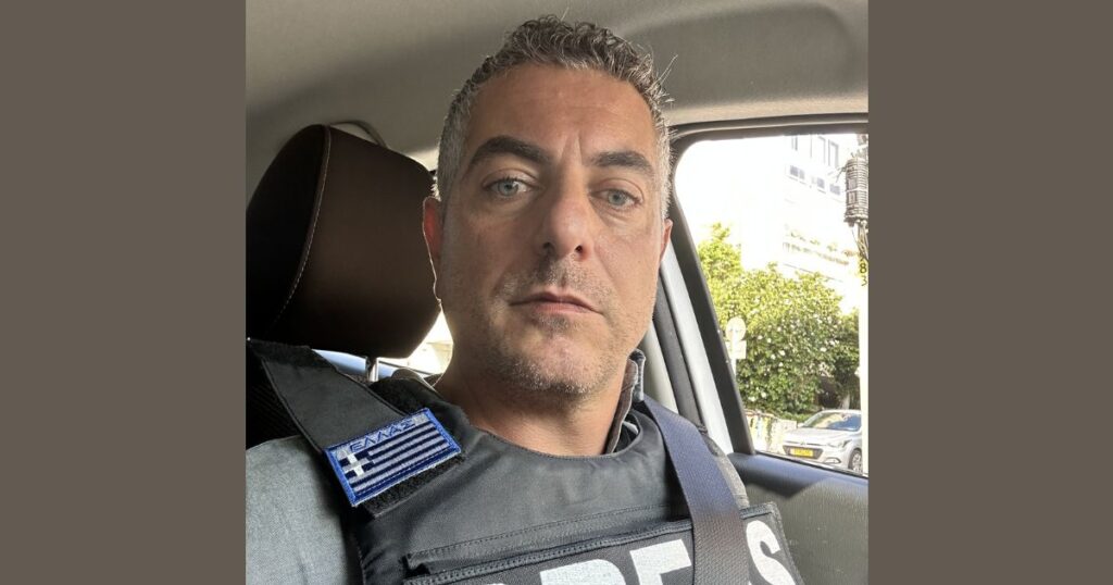 Ο δημοσιογράφος Σωτήρης Σκουλούδης σε αποστολή